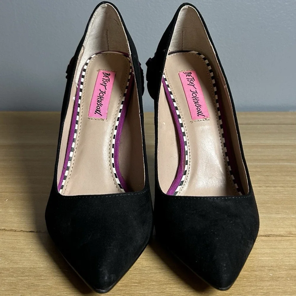 Betsey Johnson Black Suede Purple Ruffle Dorthi Pointed Toe Stiletto Pump Heels